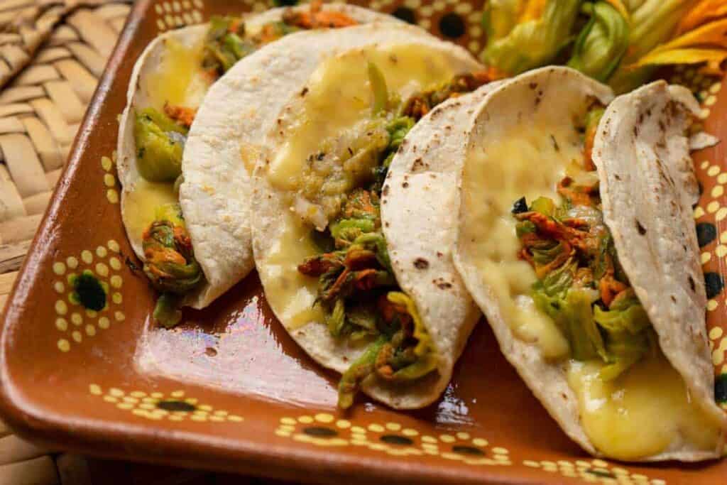 Quesadilla de flor de calabaza